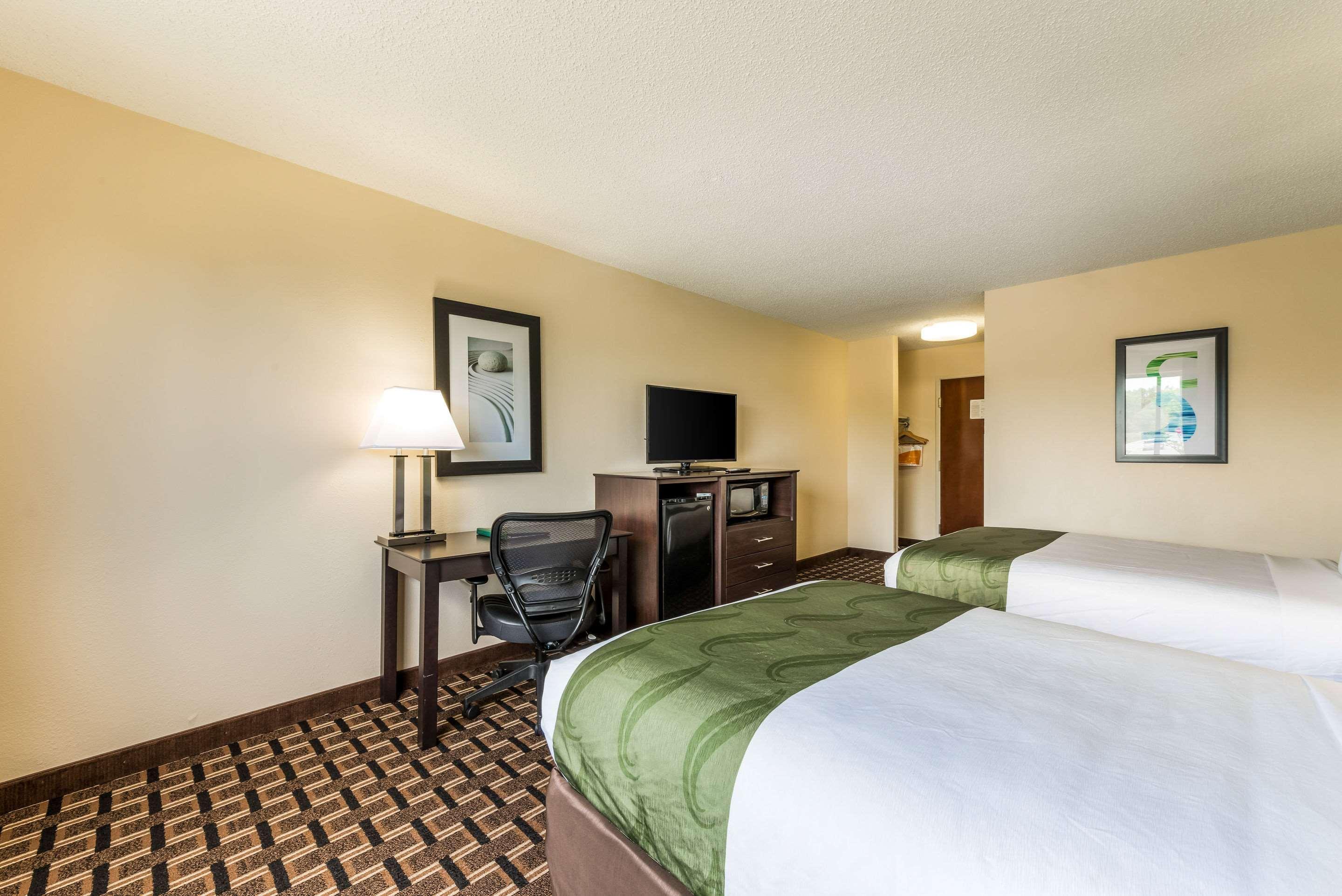 Quality Inn Huntersville Near Lake Norman Exterior foto