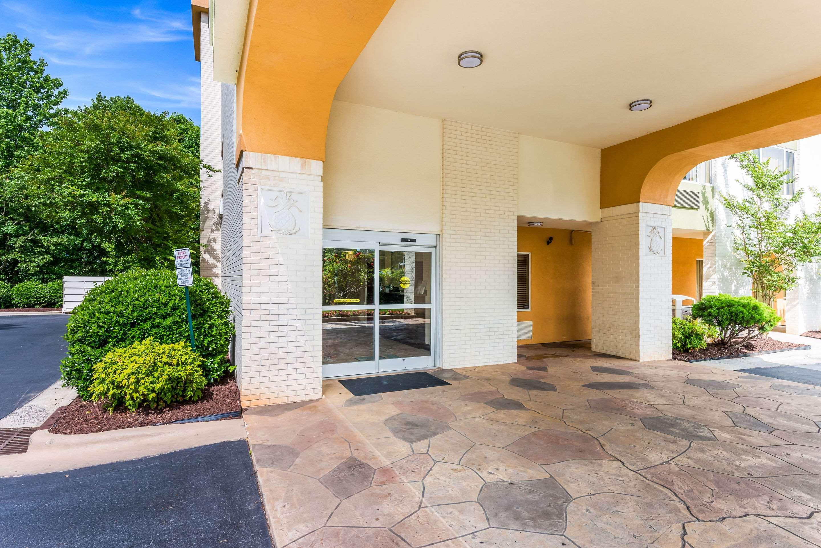 Quality Inn Huntersville Near Lake Norman Exterior foto