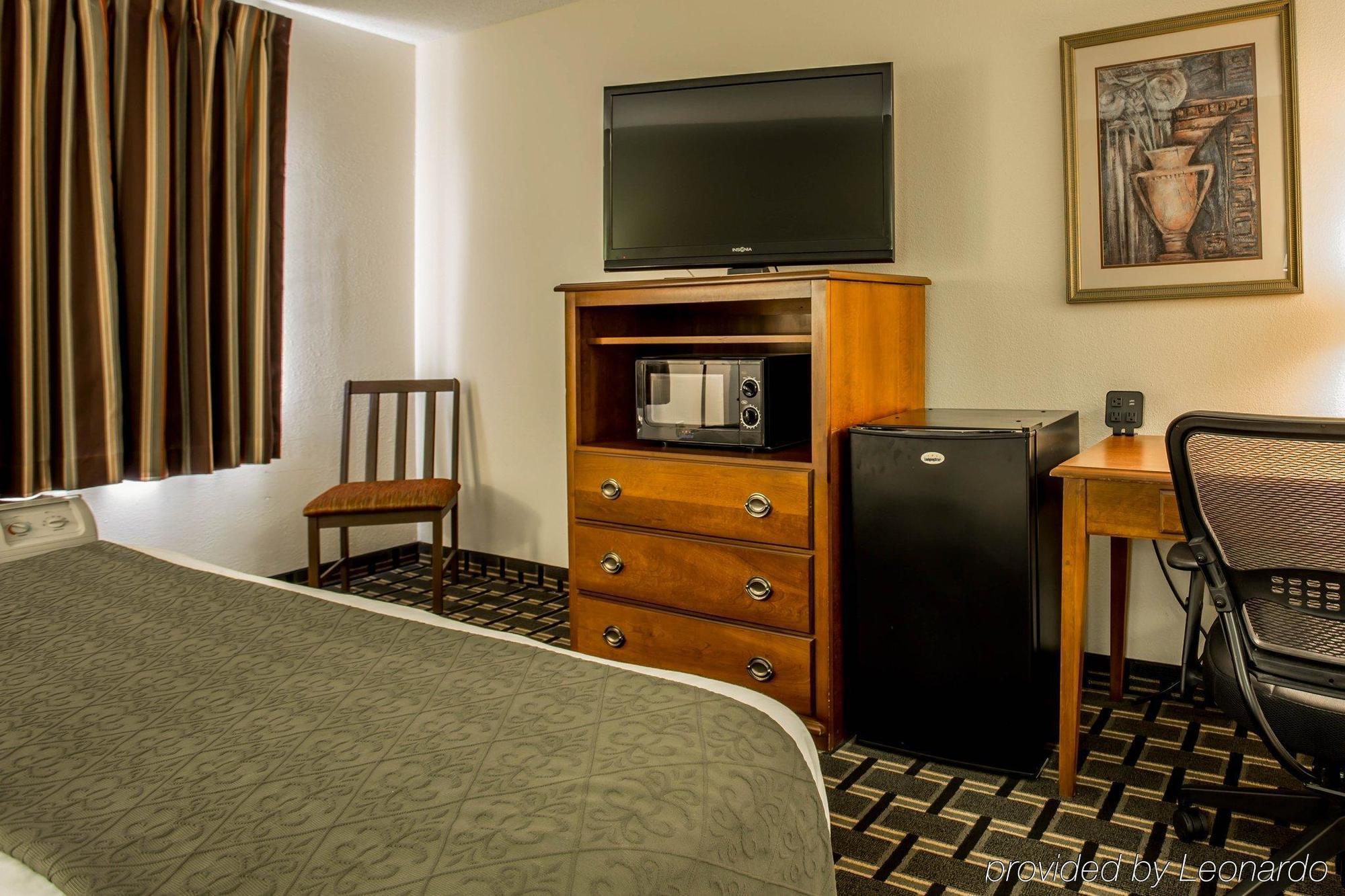 Quality Inn Huntersville Near Lake Norman Exterior foto
